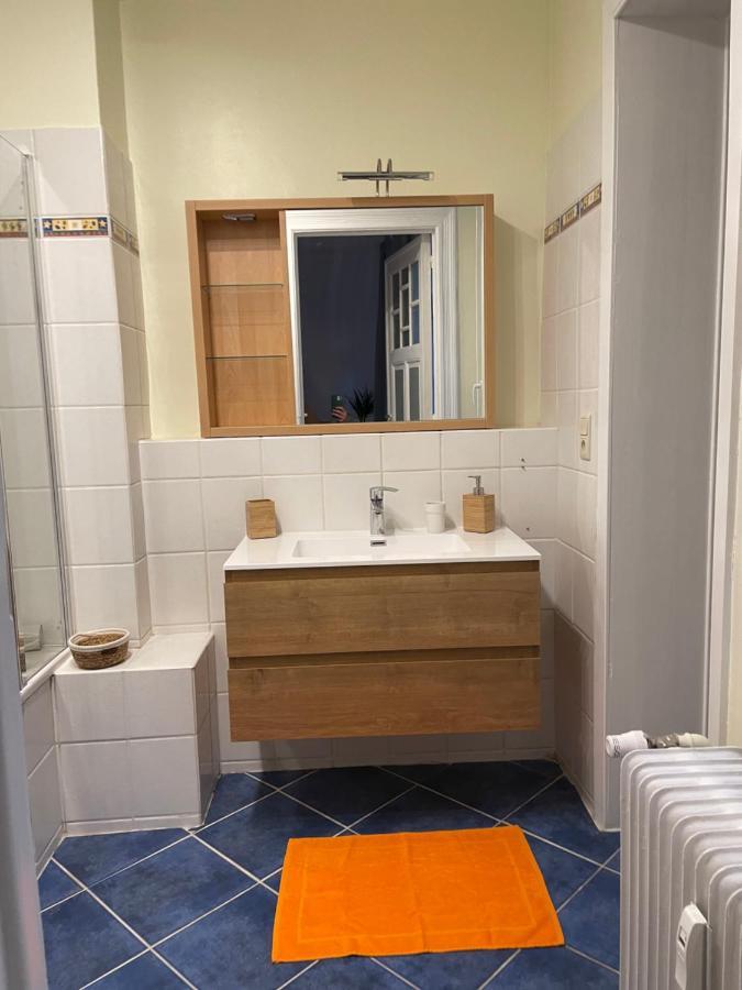 Appartement De Charme Dans Maison De Maitre Bruxelloise Bruxelles Eksteriør billede